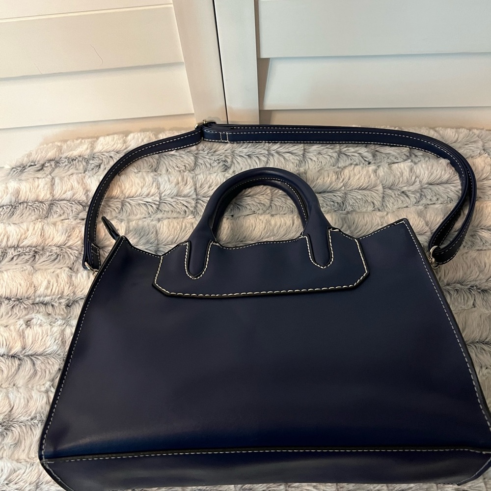 London Fog Navy Blue Crossbody Bag - Picture 5 of 14